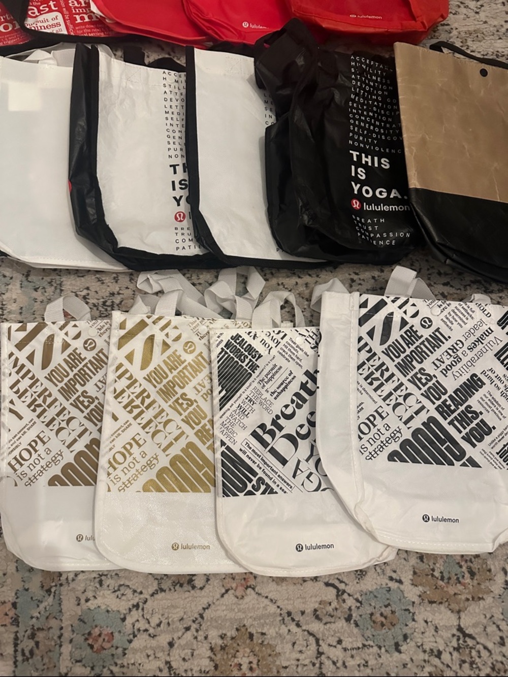 Bundle (15x) of Lululemon Small Tote Bags - Picture 2 of 3